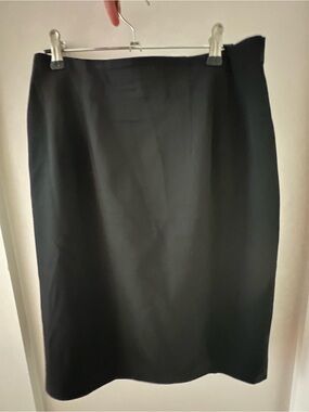 Sleek Black Women's Pencil Skirt